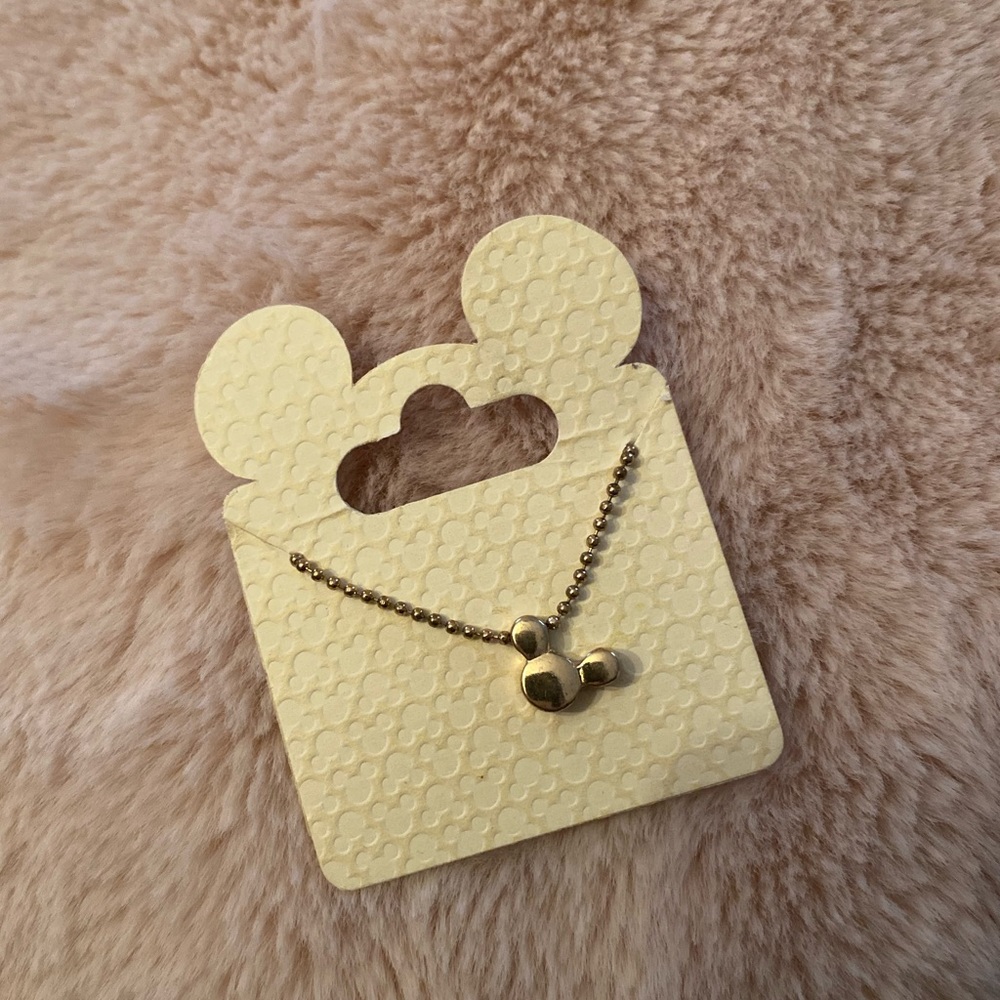 NWT Disney World Exclusive Mickey Mouse Necklace